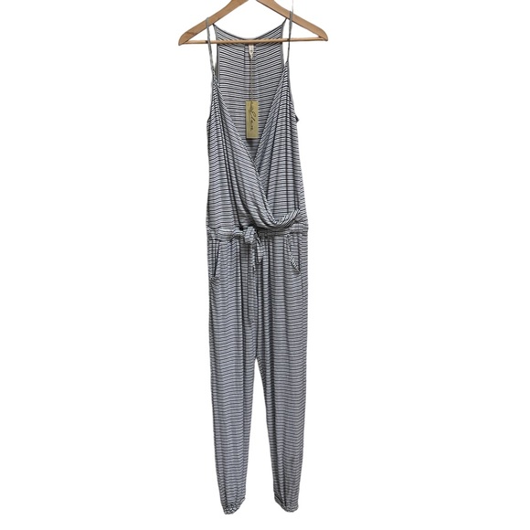 NWT ELAN SLEEVELESS JUMPSUIT STRIPED SIZE MEDIUM - Picture 1 of 6
